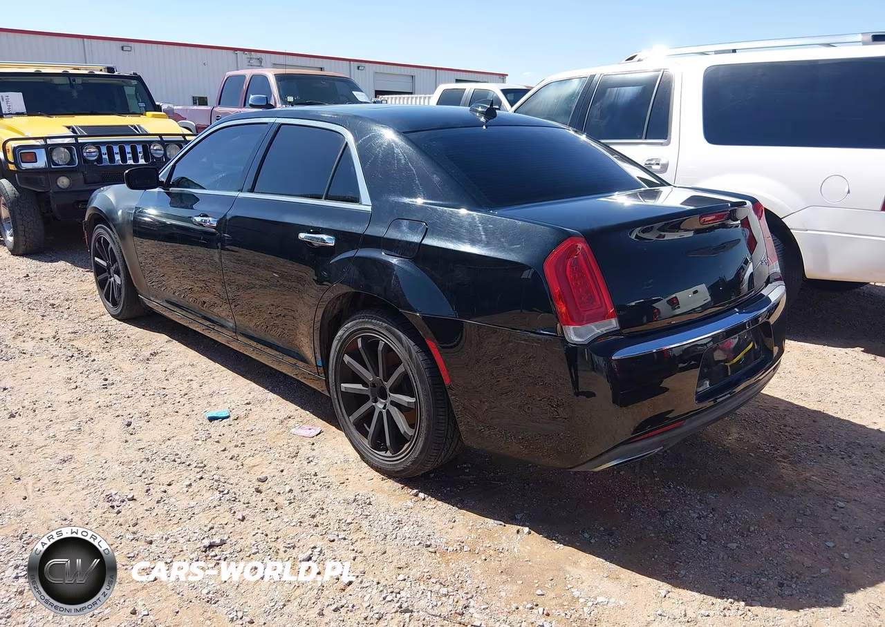 2015 Chrysler 300C VIN:2C3CCAEG1FH876830 - 3