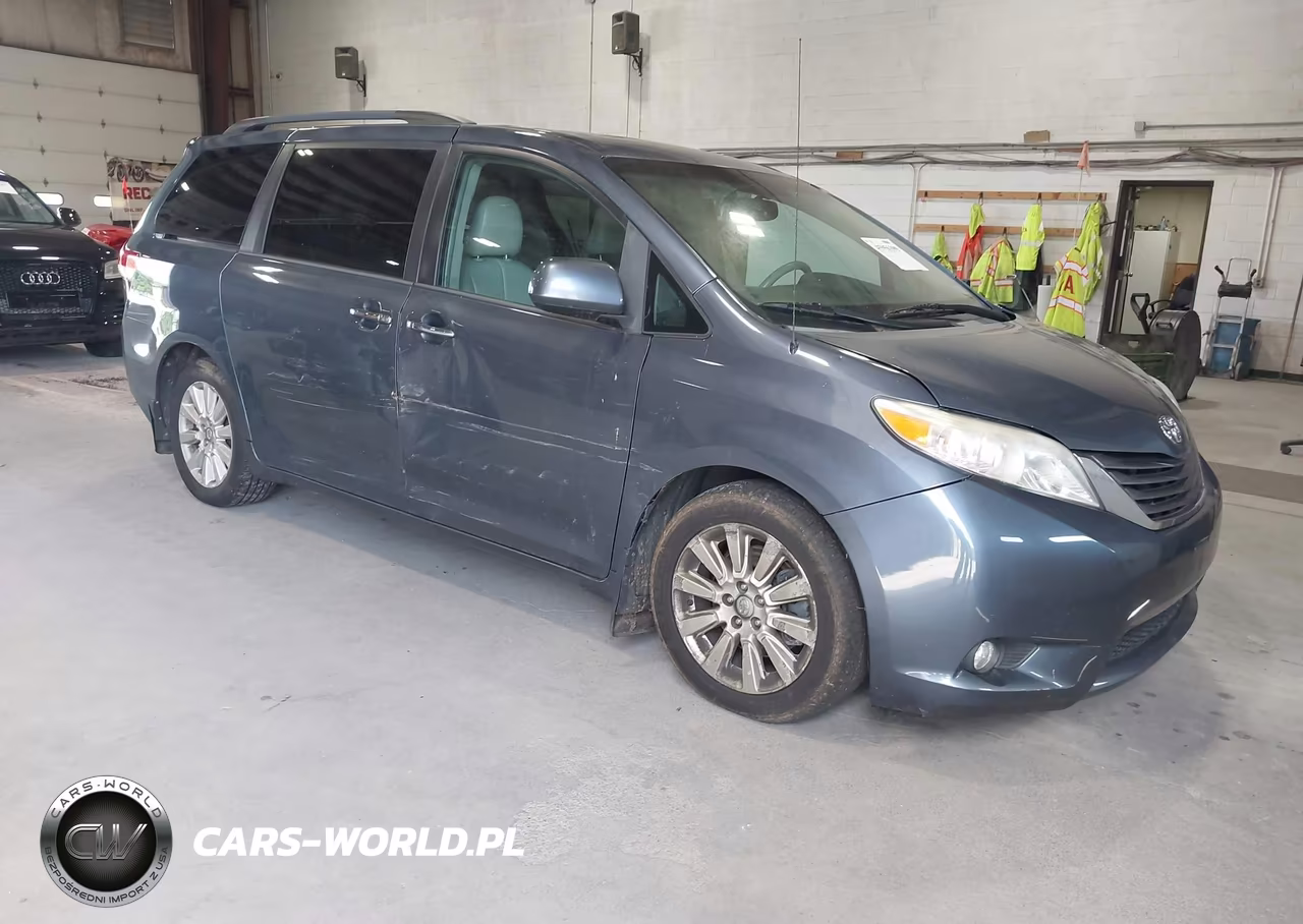 2013 Toyota Sienna Xle 7 Passenger