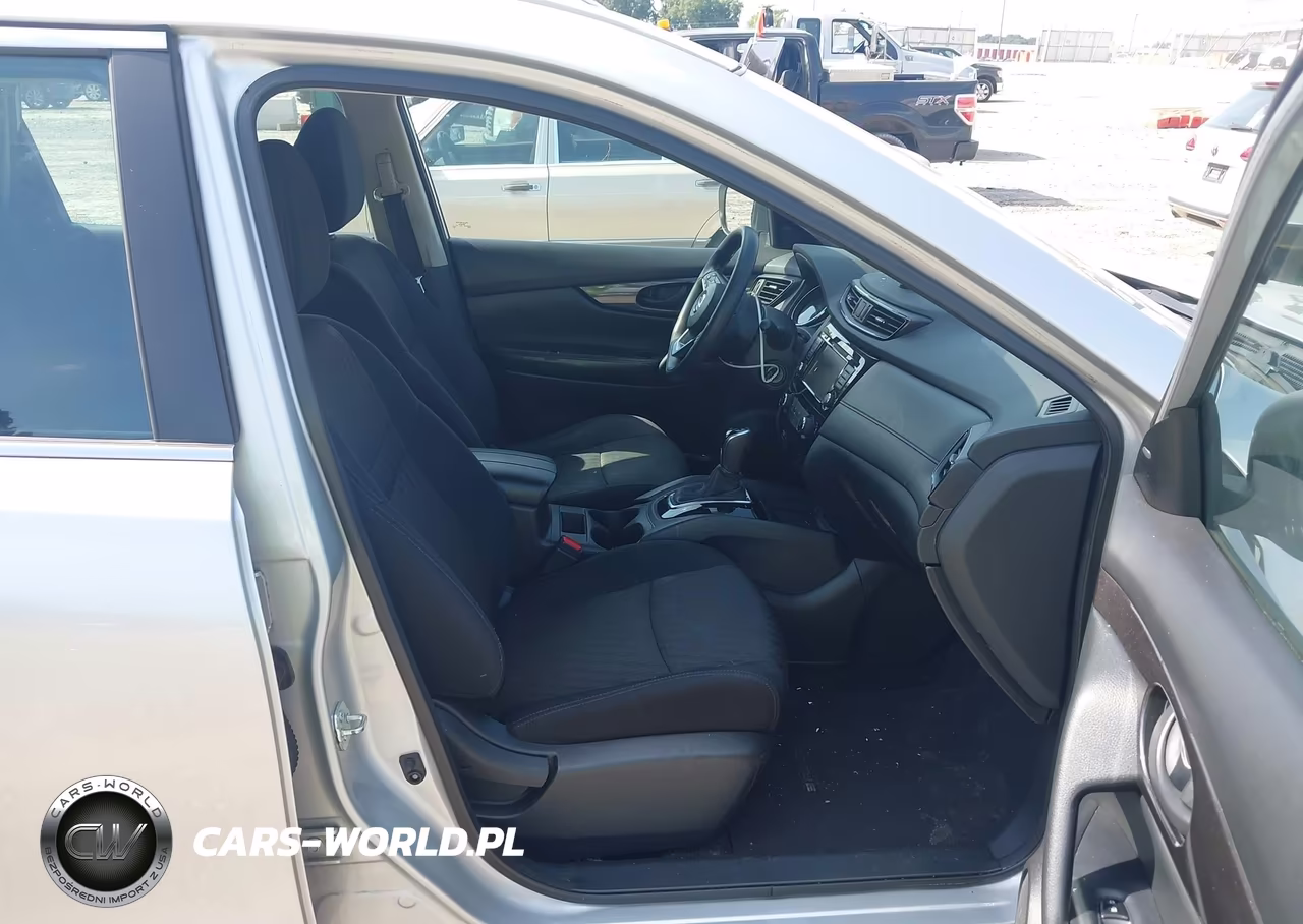 2019 Nissan Rogue S VIN:5N1AT2MV0KC786053 - 5
