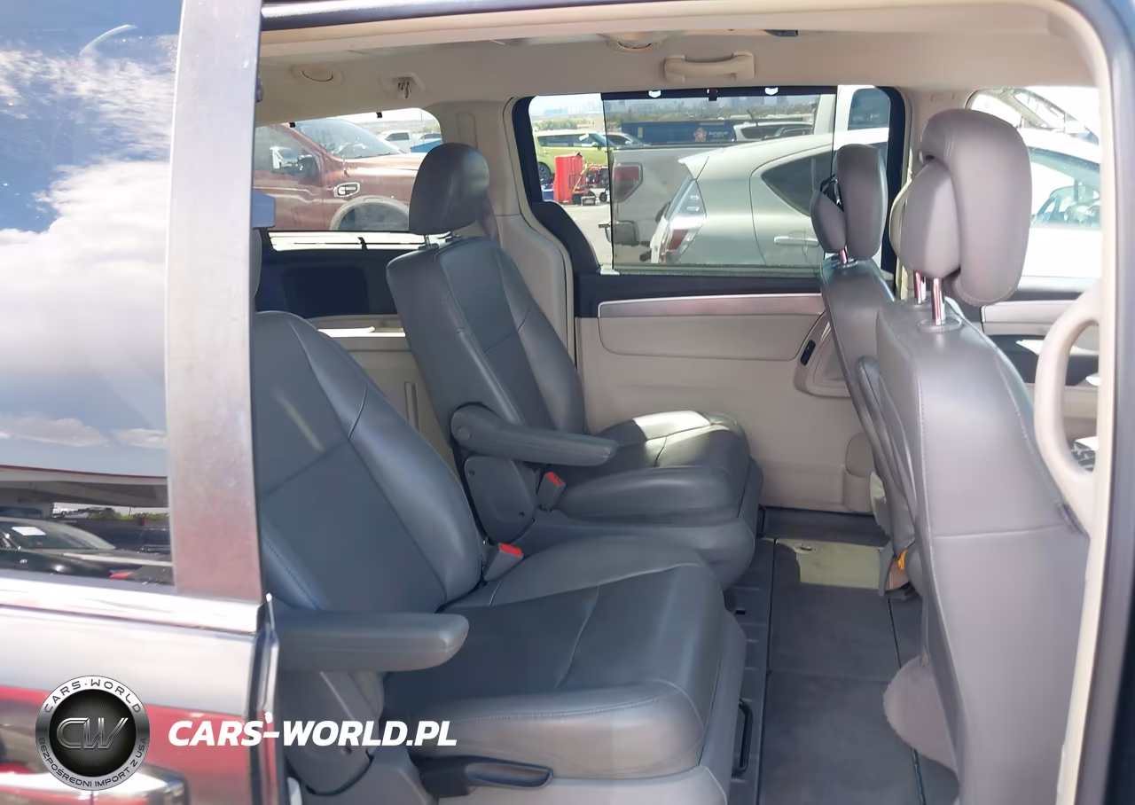 2012 Volkswagen Routan Se VIN:2C4RVABG7CR393885 - 8