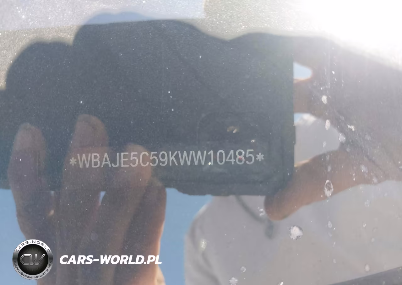 2019 BMW 540I VIN:WBAJE5C59KWW10485 - 9