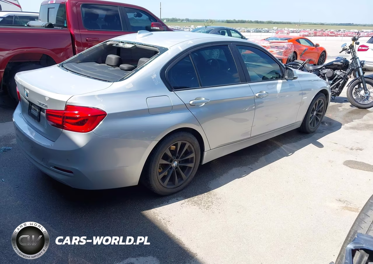 2017 BMW 320I VIN:WBA8E1G30HNU15986 - 4