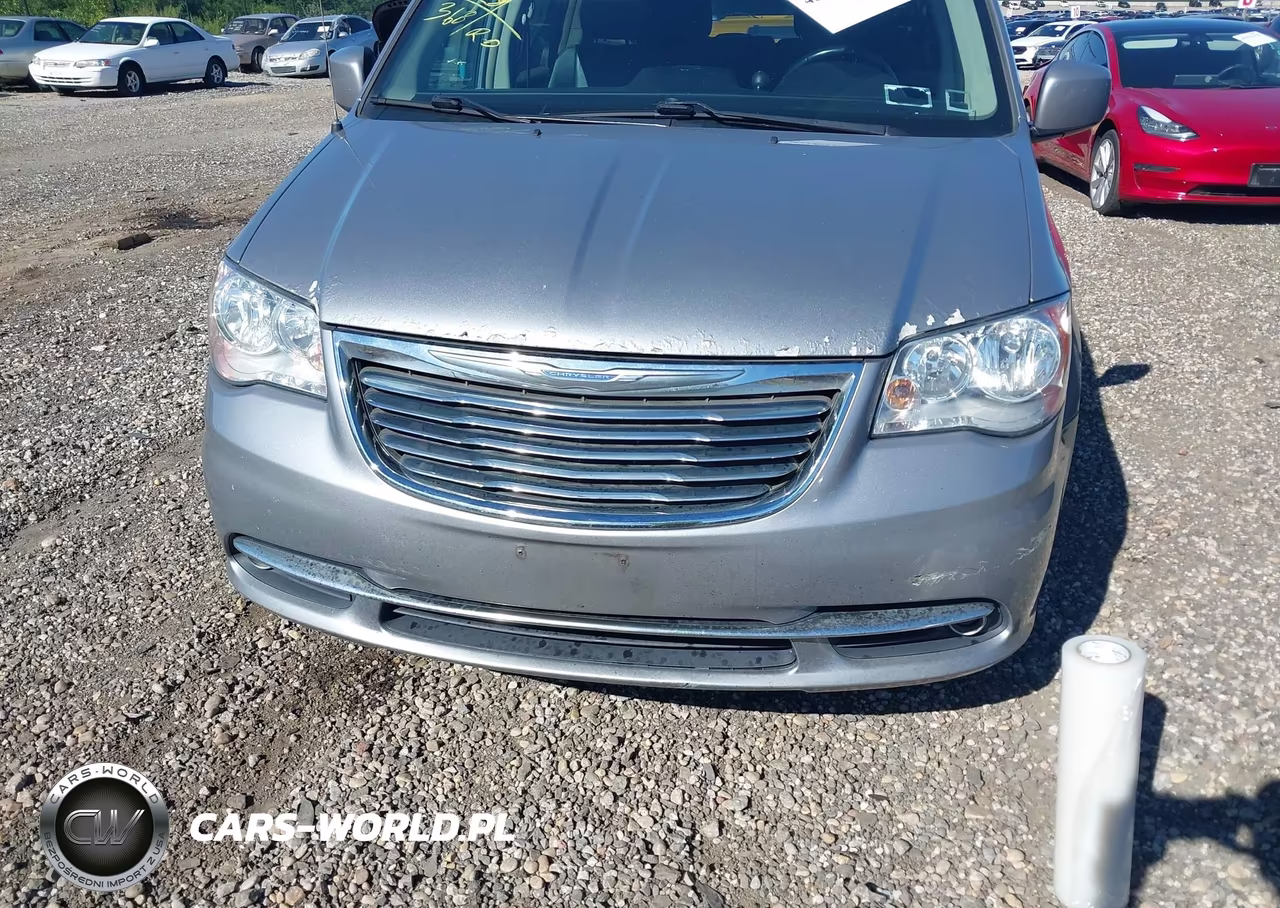 2016 Chrysler Town & Country Touring VIN:2C4RC1BG2GR188177 - 12