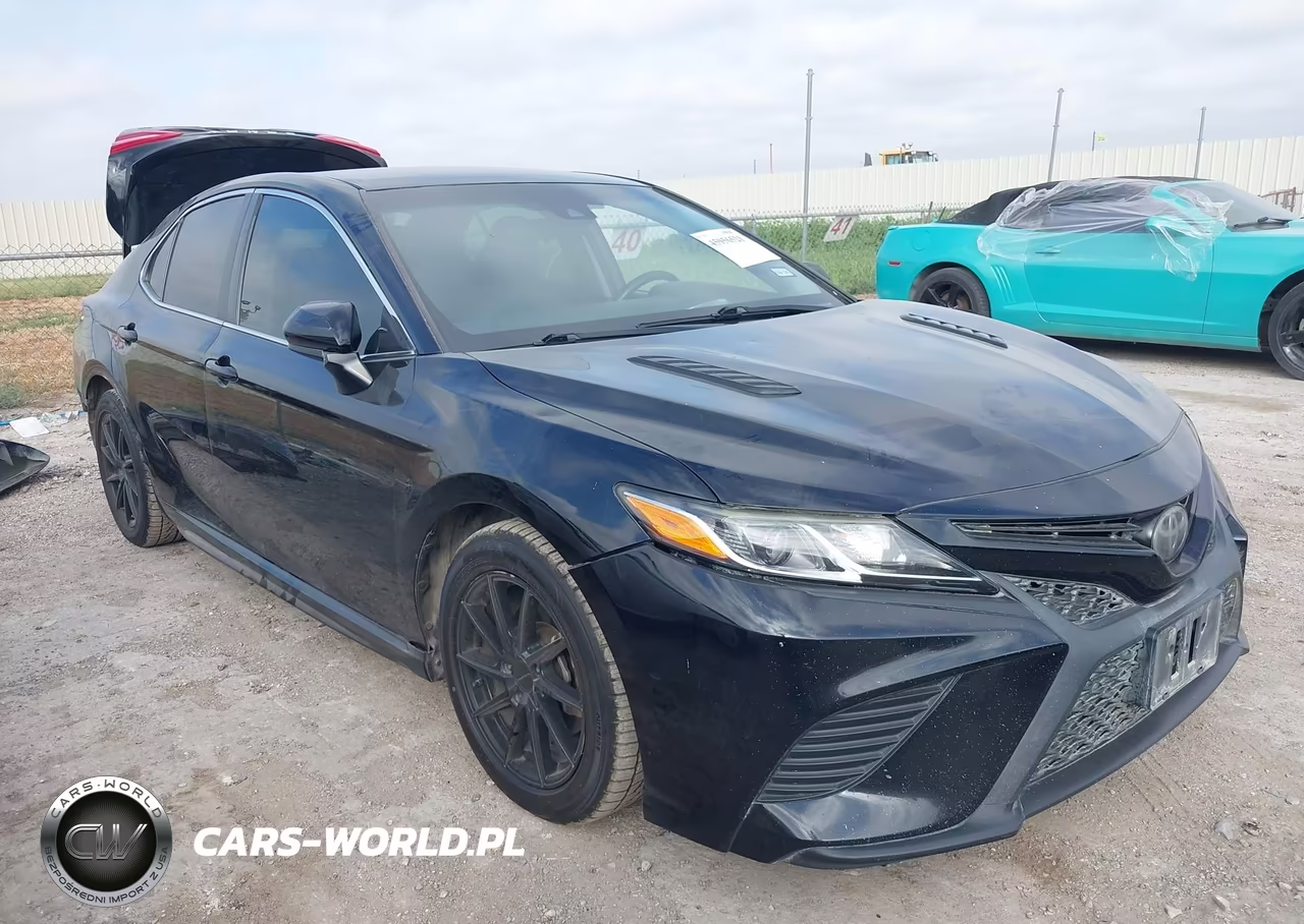 2018 Toyota Camry Se – zdjęcie 1 z 17