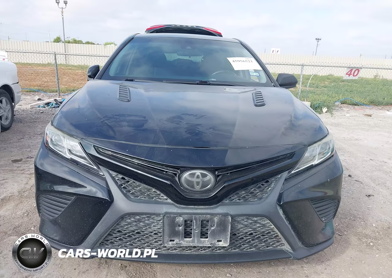 2018 Toyota Camry Se VIN:4T1B11HK0JU143229 - 13