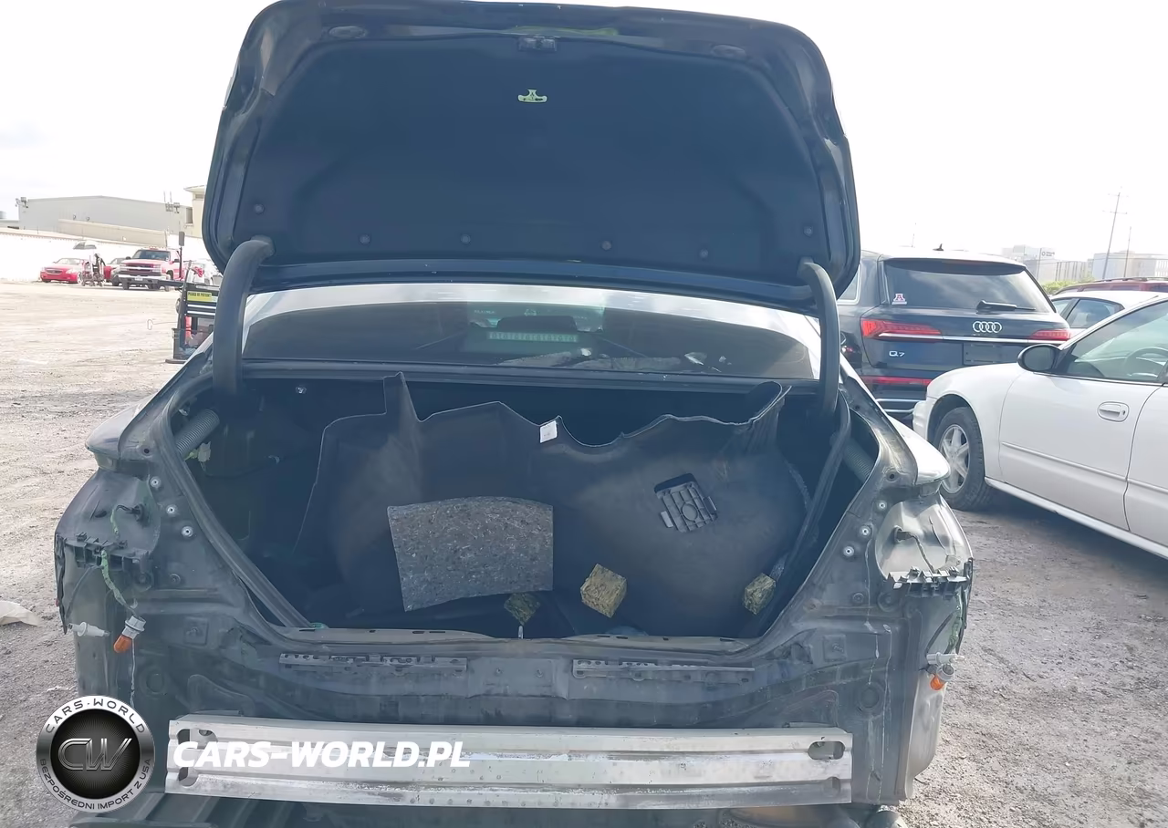 2018 Toyota Camry Se VIN:4T1B11HK0JU143229 - 17