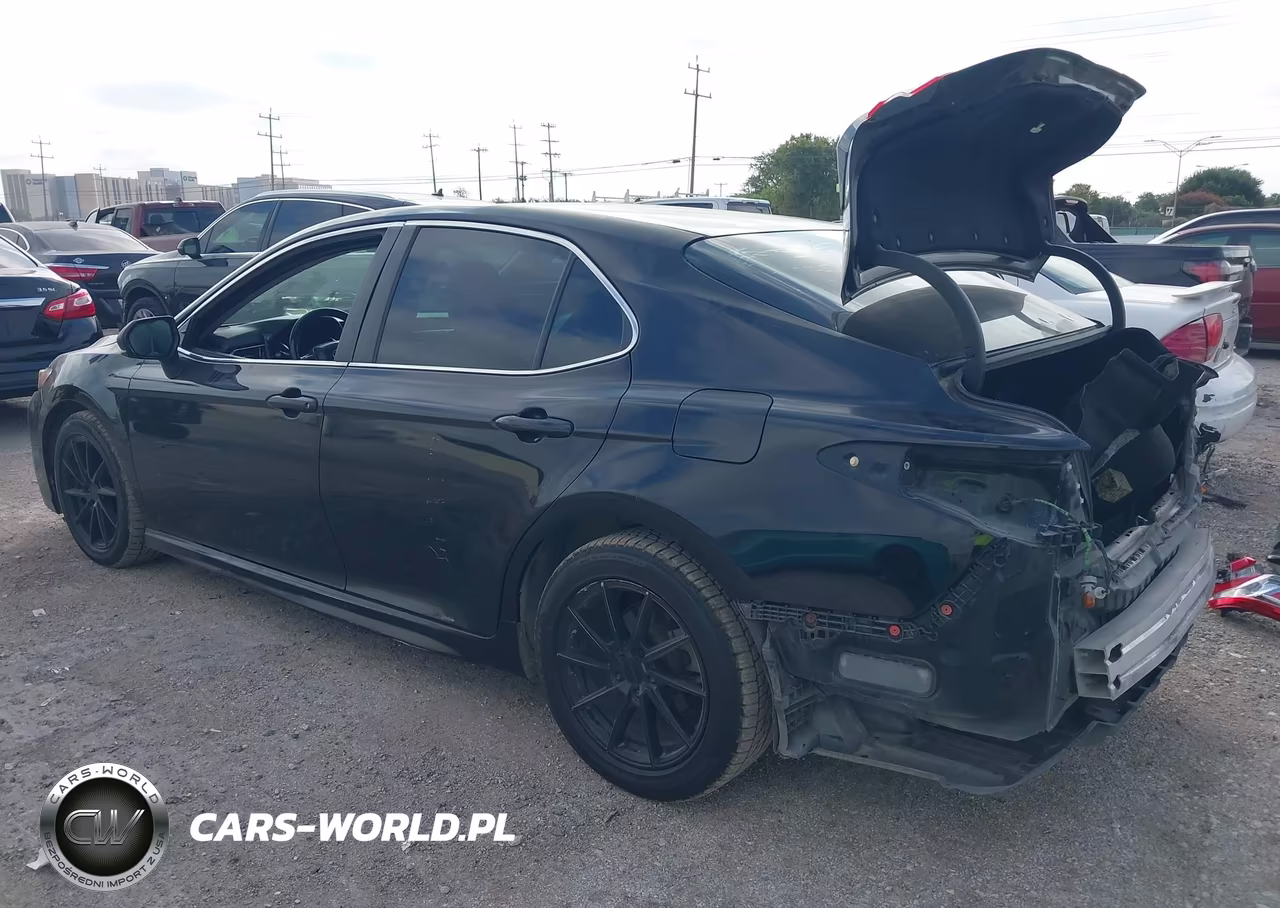2018 Toyota Camry Se VIN:4T1B11HK0JU143229 - 3