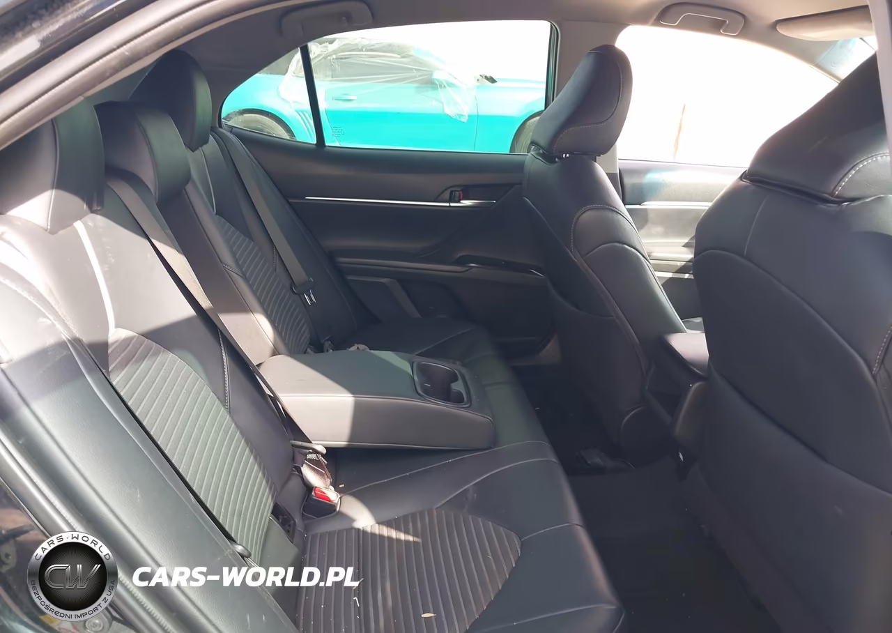 2018 Toyota Camry Se VIN:4T1B11HK0JU143229 - 8