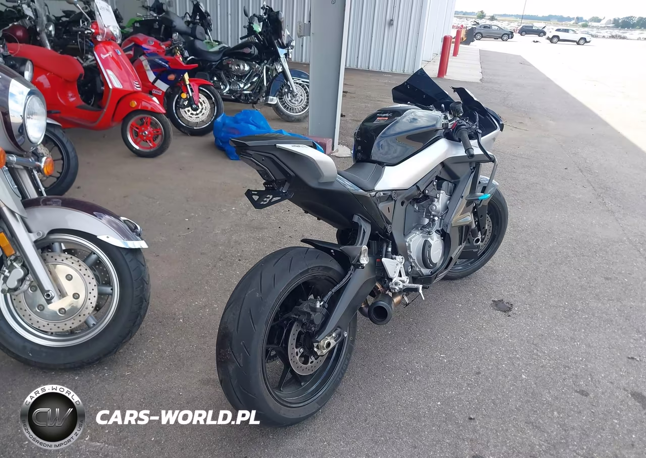 2025 Cf Moto 675Ss VIN:LCEPEVLPXS6003378 - 4