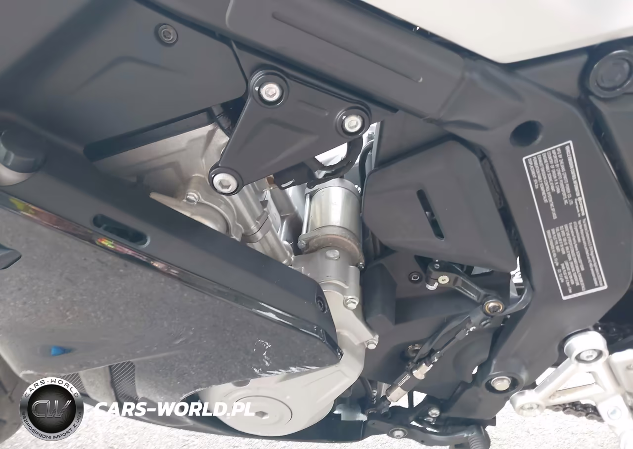 2025 Cf Moto 675Ss VIN:LCEPEVLPXS6003378 - 9