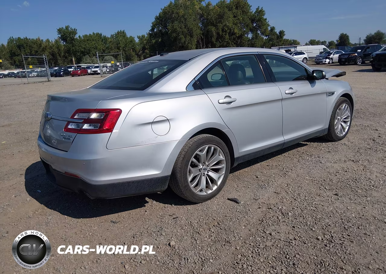 2018 Ford Taurus Limited VIN:1FAHP2F82JG102194 - 4
