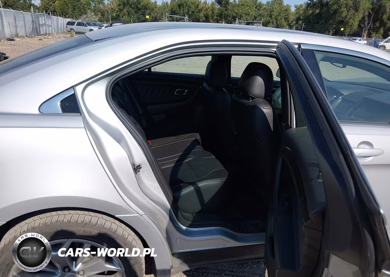 2018 Ford Taurus Limited VIN:1FAHP2F82JG102194 - 8