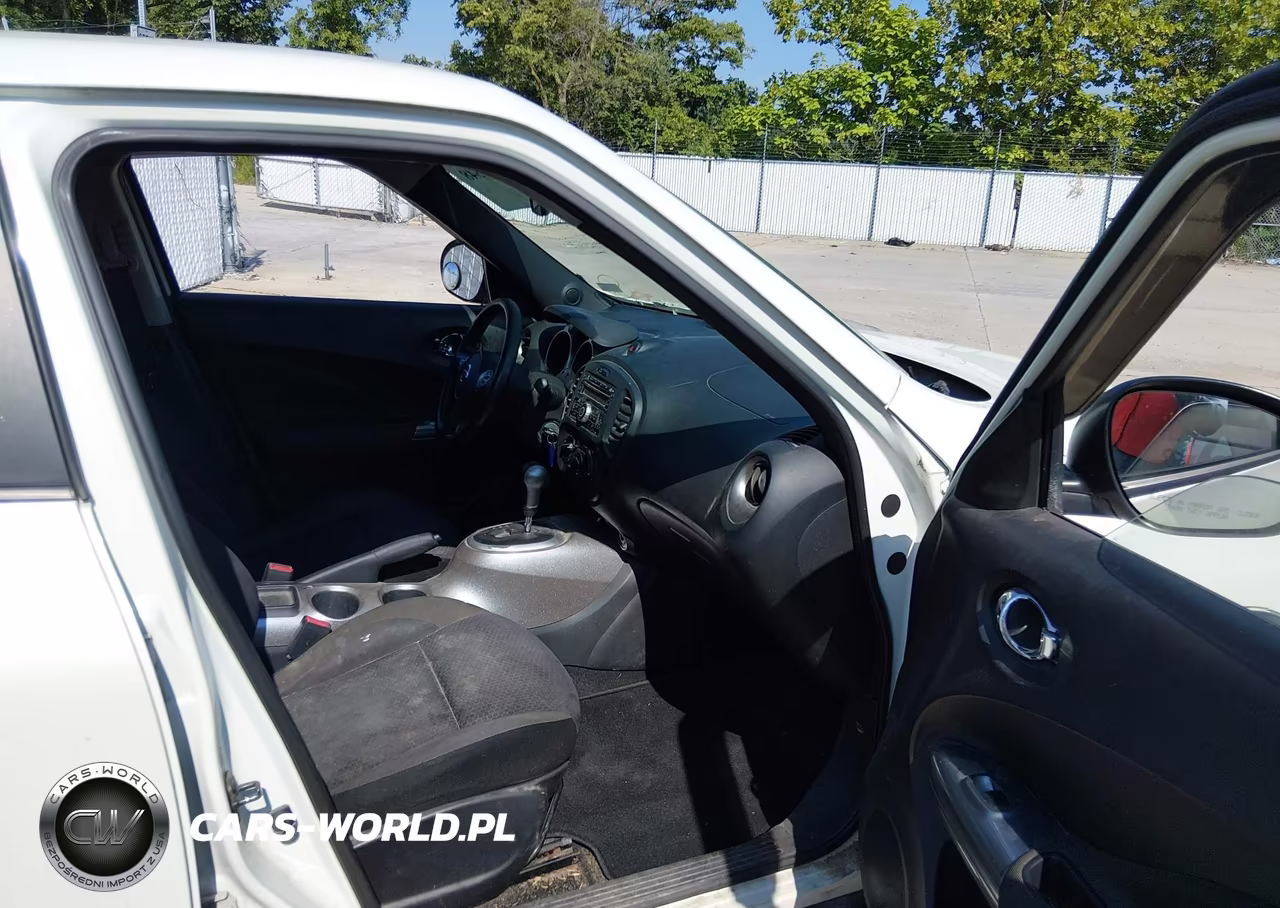2011 Nissan Juke S VIN:JN8AF5MR6BT002026 - 4