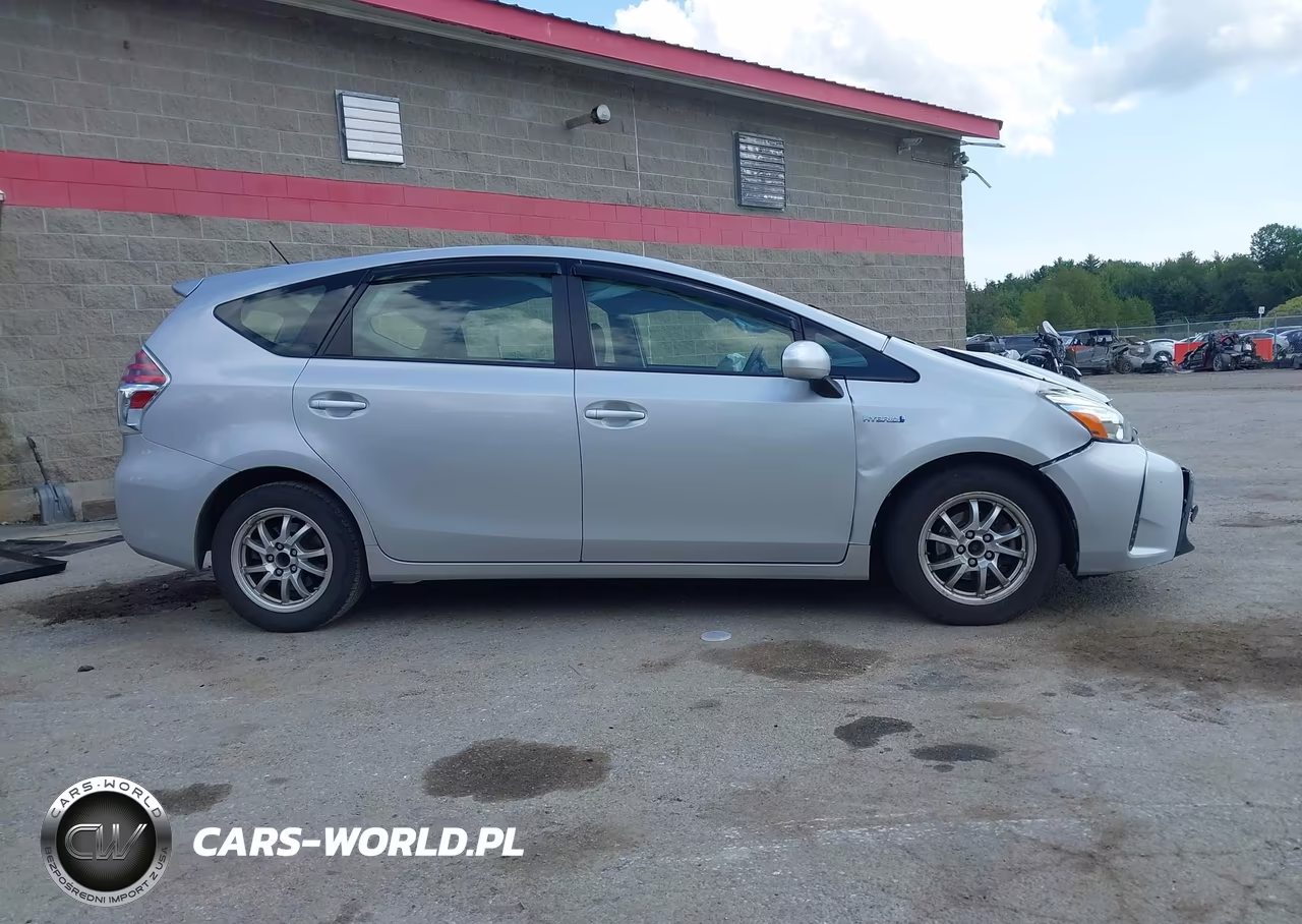 2015 Toyota Prius V Two VIN:JTDZN3EU9FJ029067 - 14