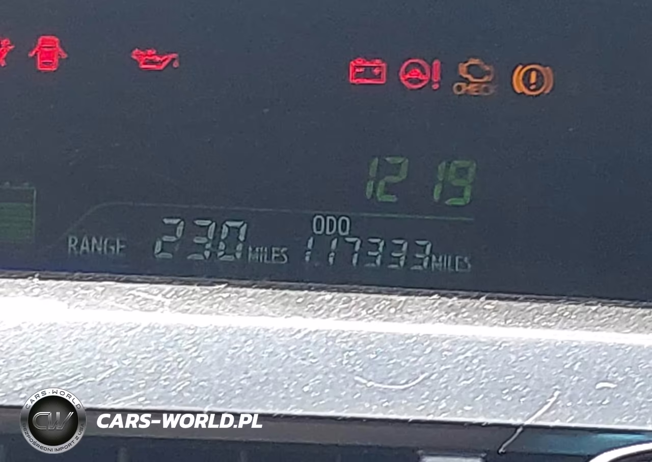 2015 Toyota Prius V Two VIN:JTDZN3EU9FJ029067 - 16