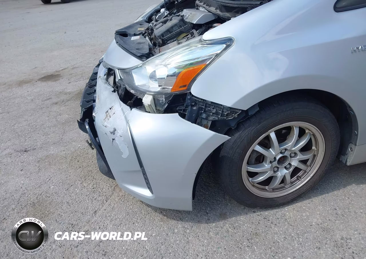 2015 Toyota Prius V Two VIN:JTDZN3EU9FJ029067 - 6