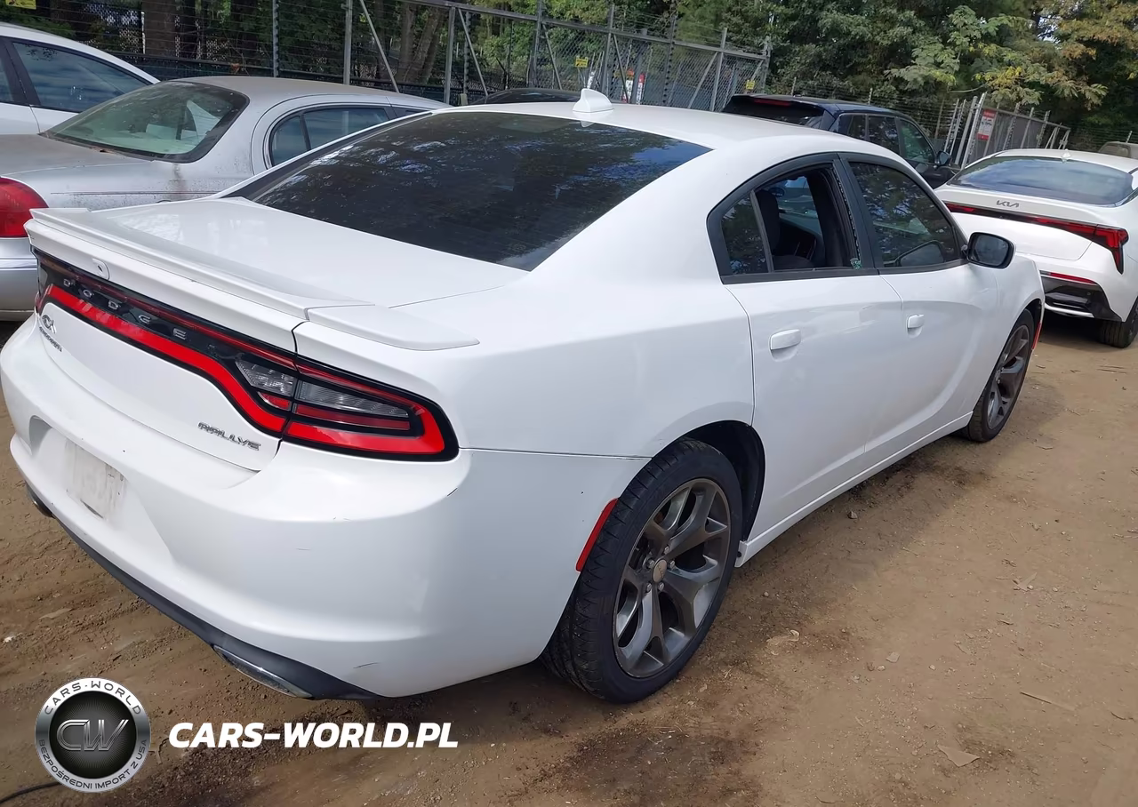 2015 Dodge Charger Sxt VIN:2C3CDXHG4FH866787 - 4