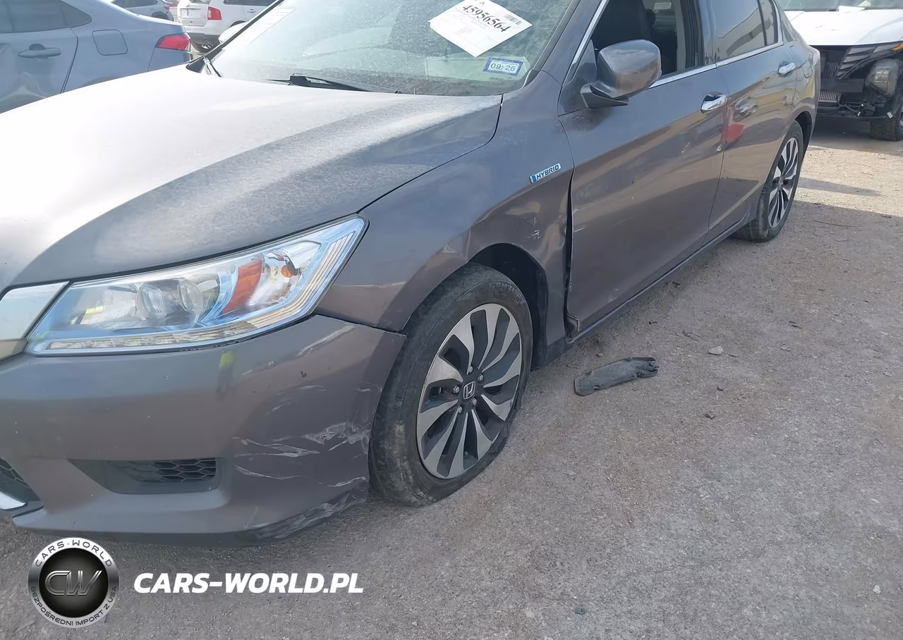 2015 Honda Accord Hybrid Touring VIN:1HGCR6F74FA001585 - 6