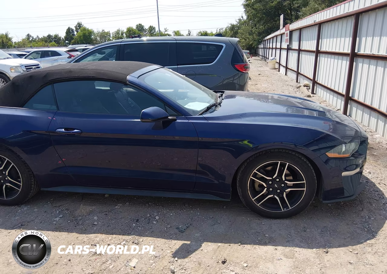 2018 Ford Mustang Ecoboost Premium VIN:1FATP8UHXJ5139375 - 14