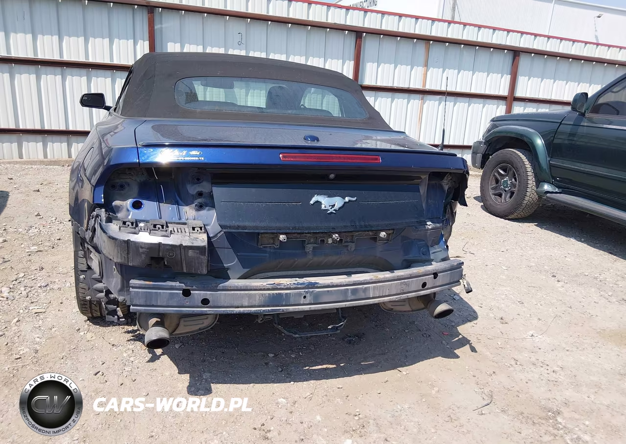 2018 Ford Mustang Ecoboost Premium VIN:1FATP8UHXJ5139375 - 6