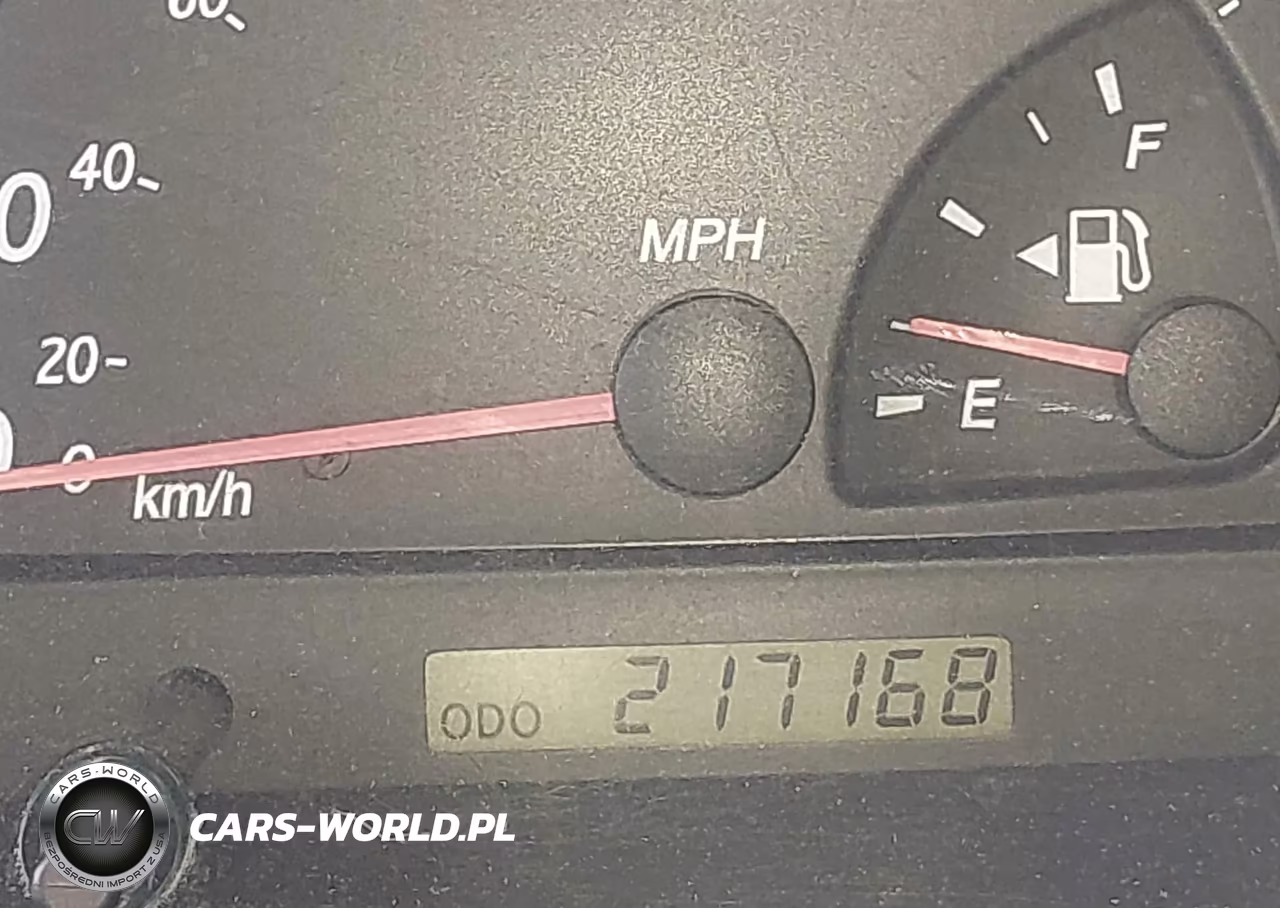 2002 Toyota Camry Le VIN:JTDBE32K520117635 - 15