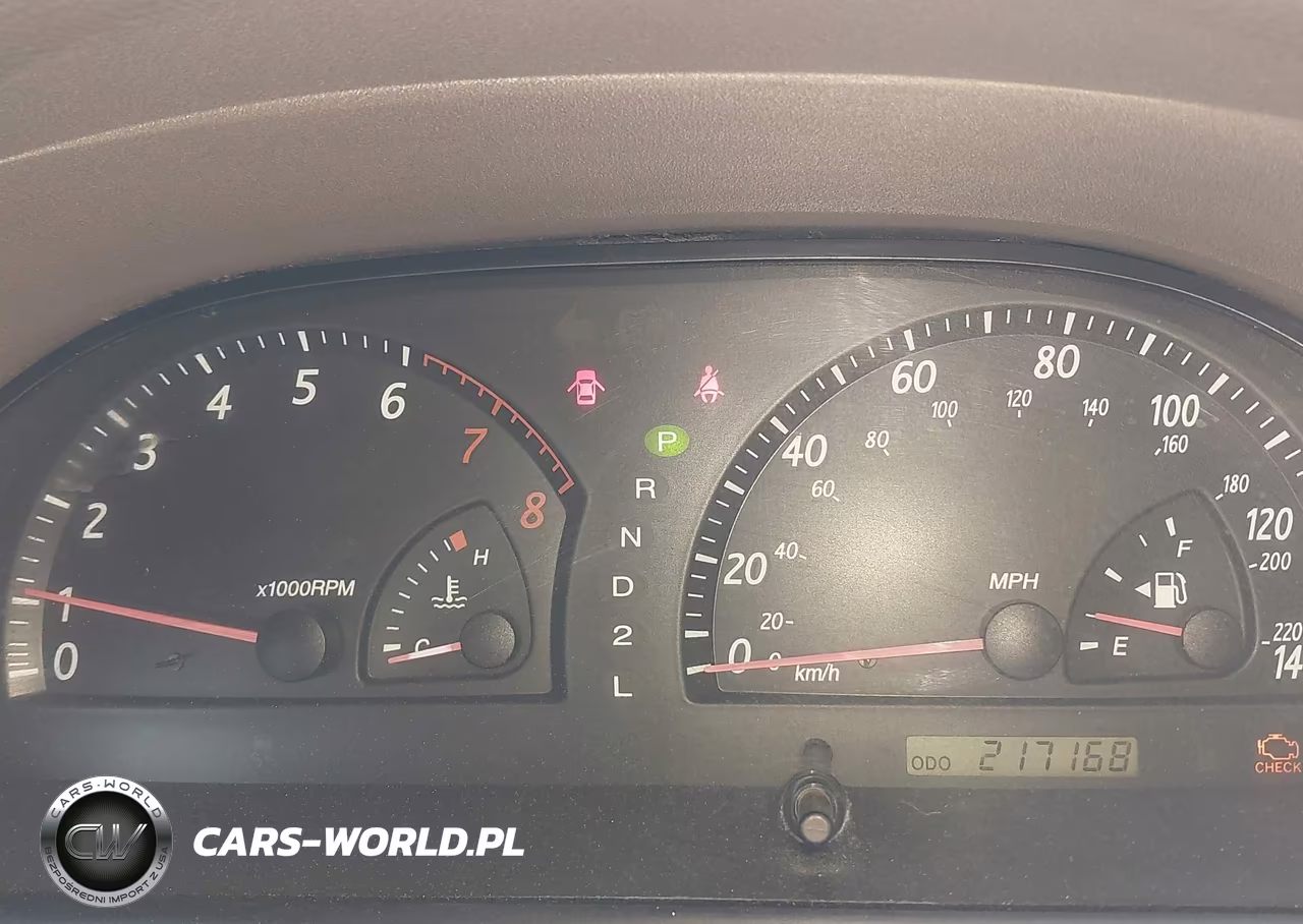 2002 Toyota Camry Le VIN:JTDBE32K520117635 - 7