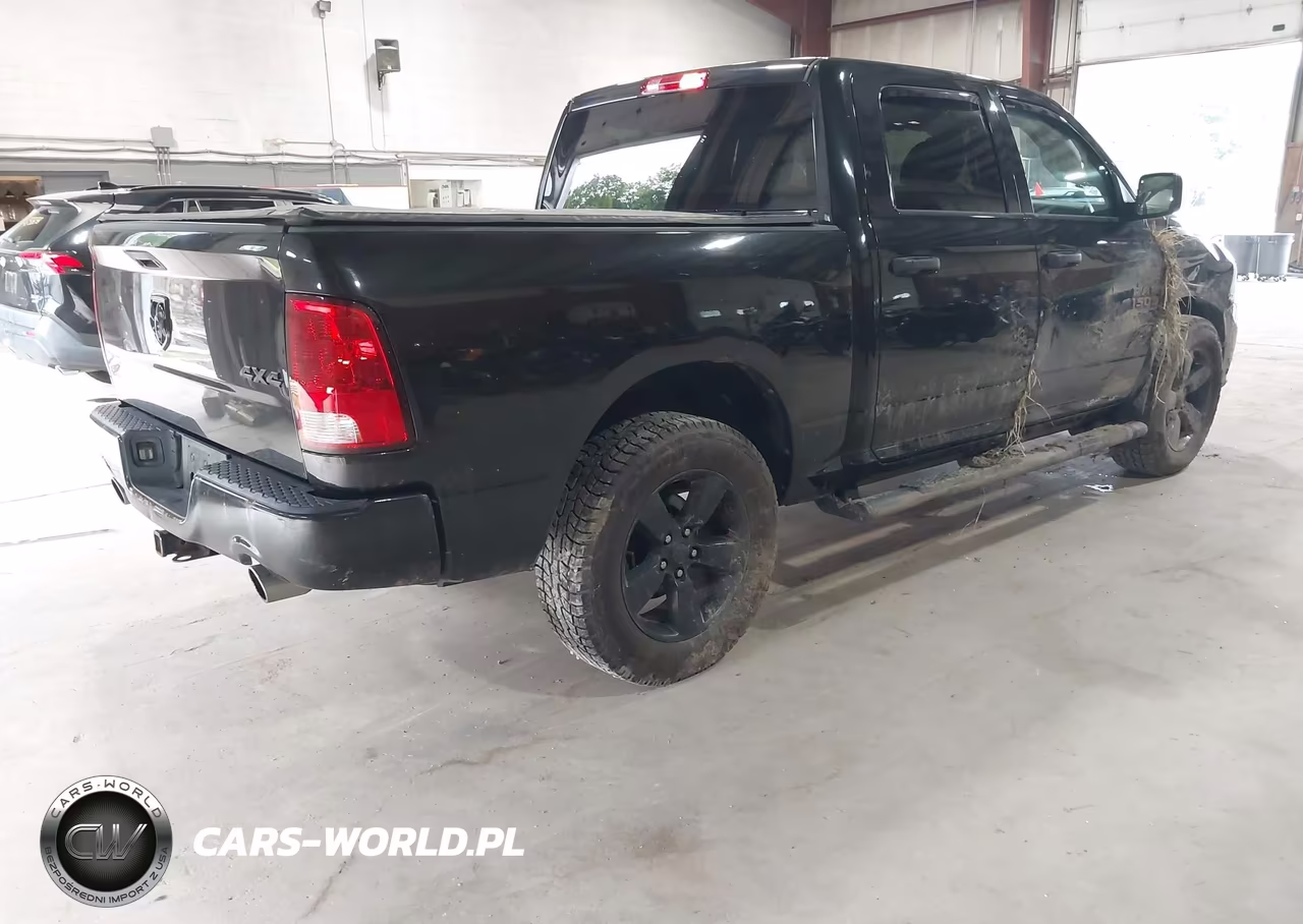 2018 Ram 1500 Express 4X4 5'7 Box VIN:3C6RR7KT1JG123310 - 4