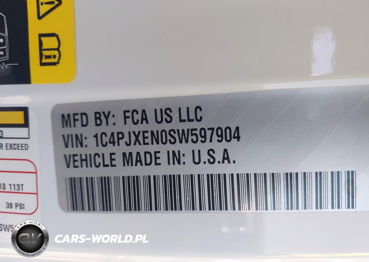 2025 Jeep Wrangler 4-Door Sahara 4X4 VIN:1C4PJXEN0SW597904 - 9