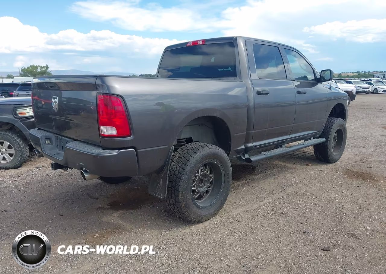 2015 Ram 1500 Express VIN:3C6RR7KT0FG700805 - 4