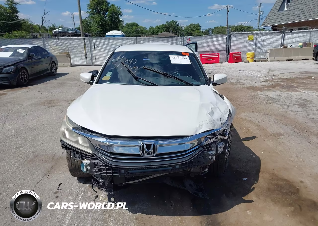 2017 Honda Accord Sport VIN:1HGCR2F67HA011501 - 13