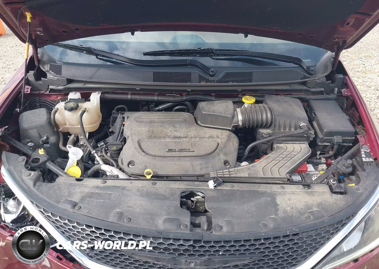 2019 Chrysler Pacifica Limited VIN:2C4RC1GG7KR577138 - 10