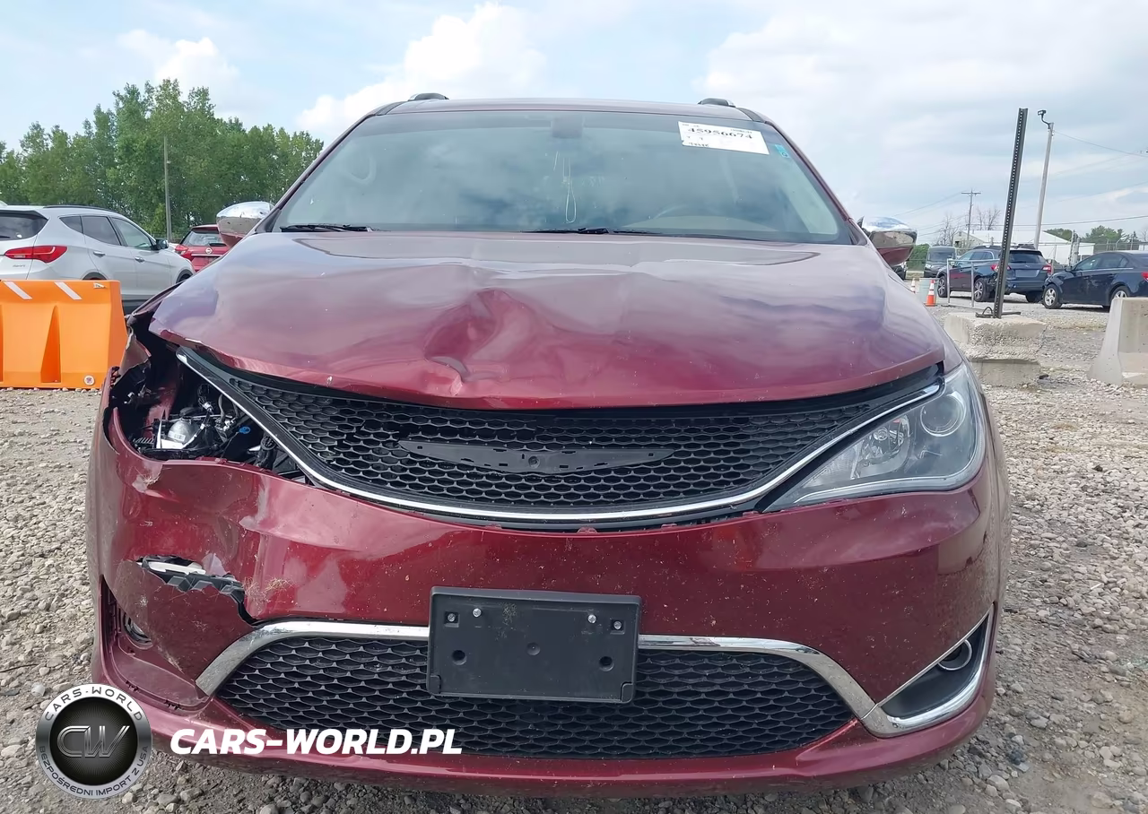2019 Chrysler Pacifica Limited VIN:2C4RC1GG7KR577138 - 12