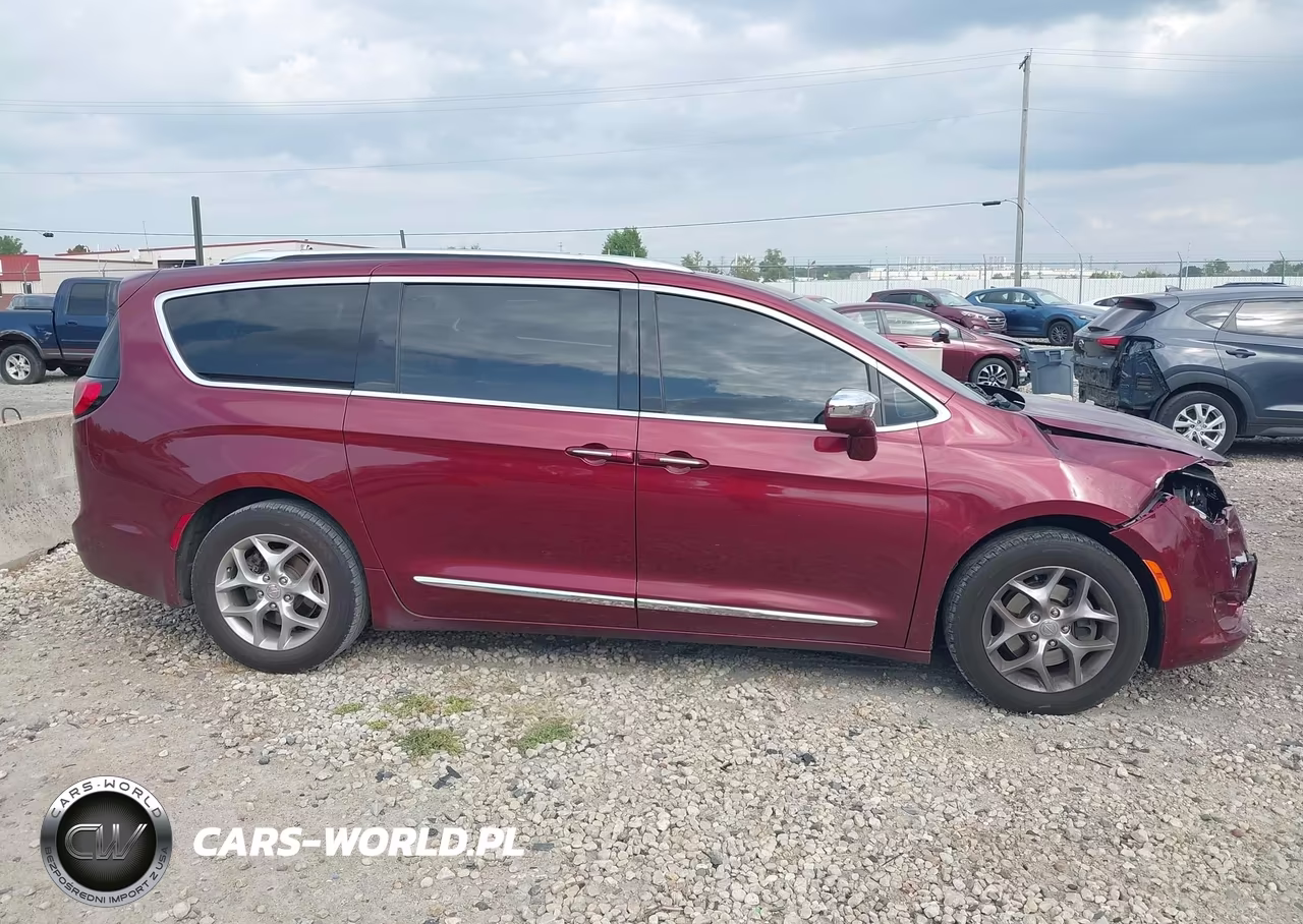 2019 Chrysler Pacifica Limited VIN:2C4RC1GG7KR577138 - 13