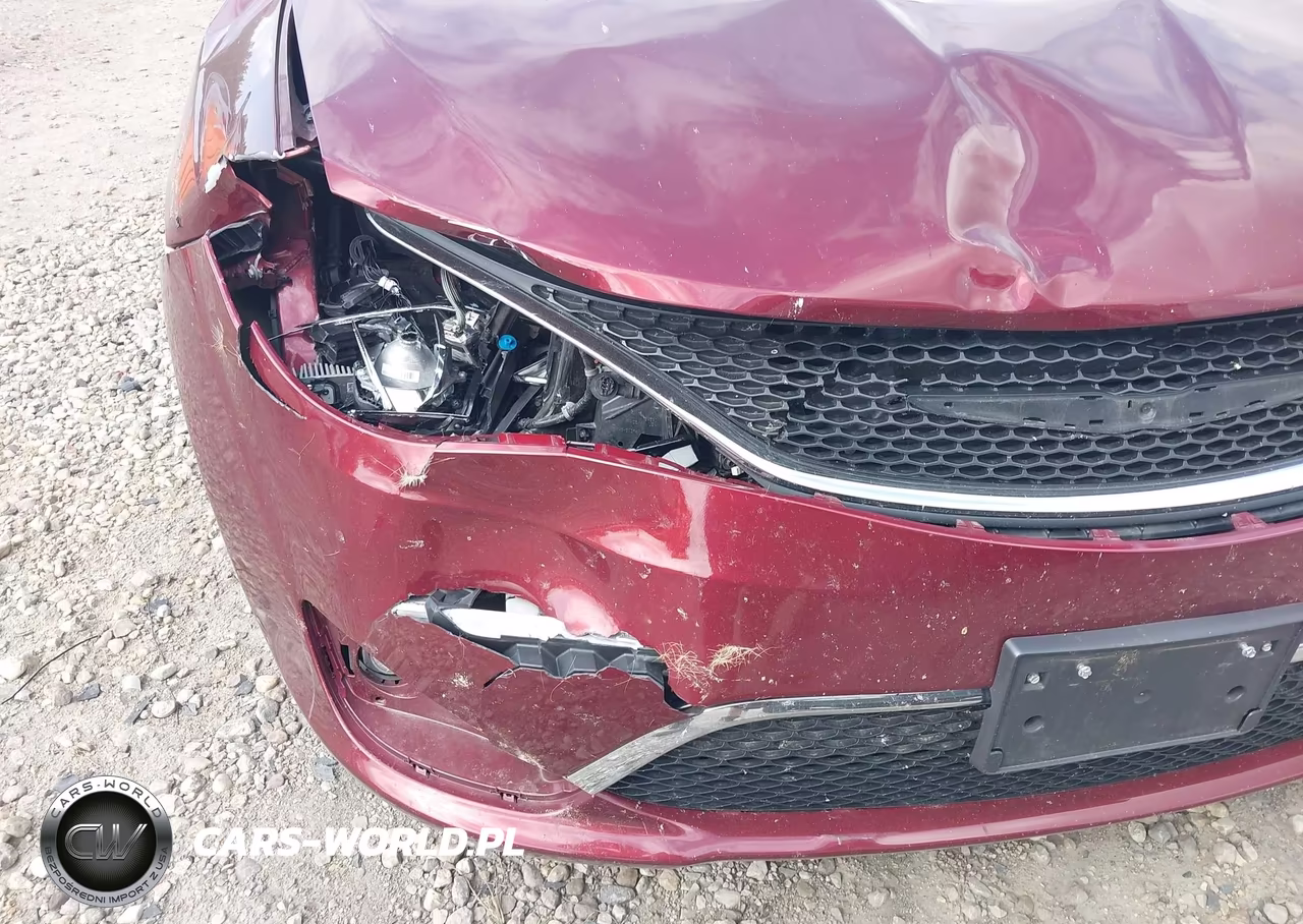 2019 Chrysler Pacifica Limited VIN:2C4RC1GG7KR577138 - 17