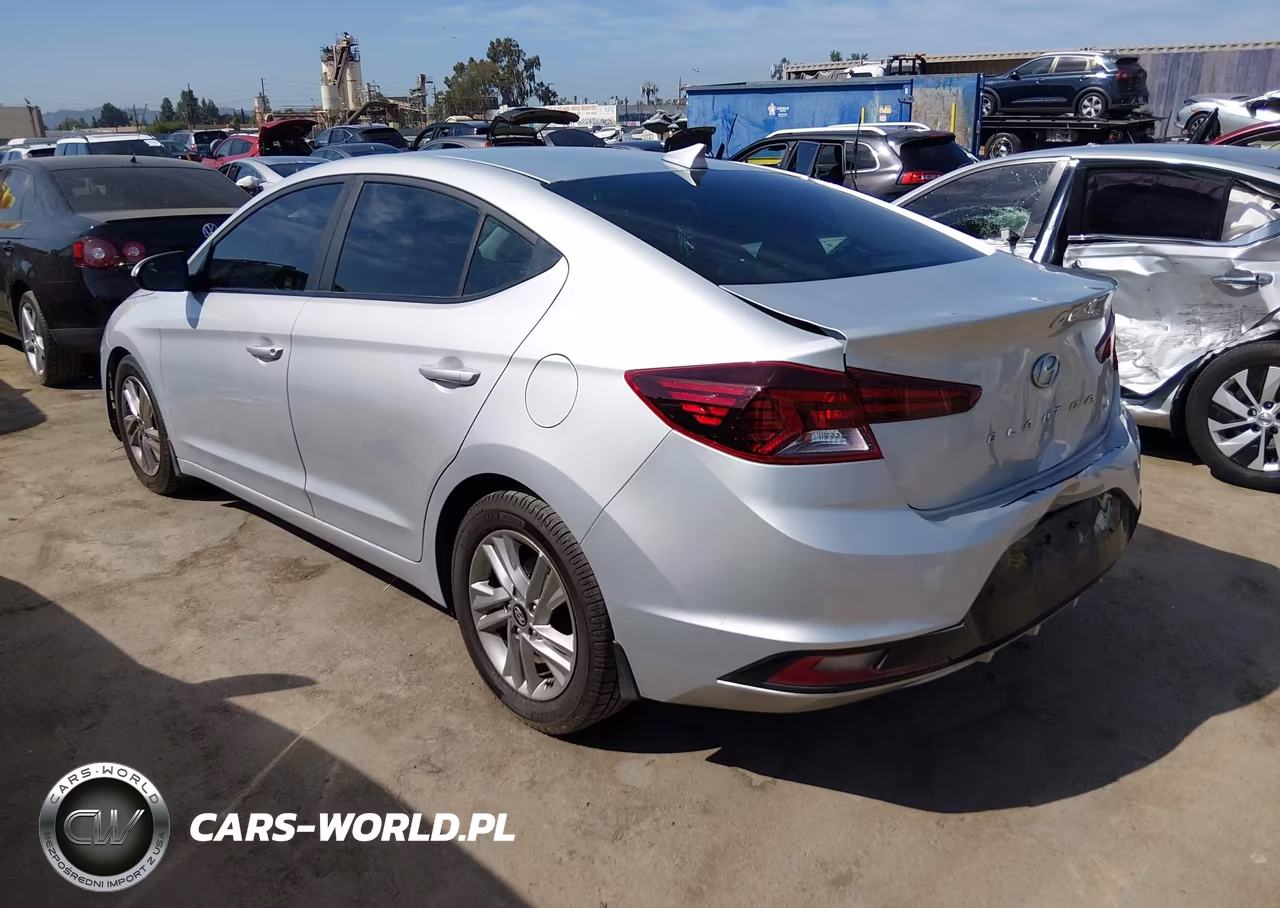 2019 Hyundai Elantra Sel VIN:5NPD84LF4KH478316 - 3