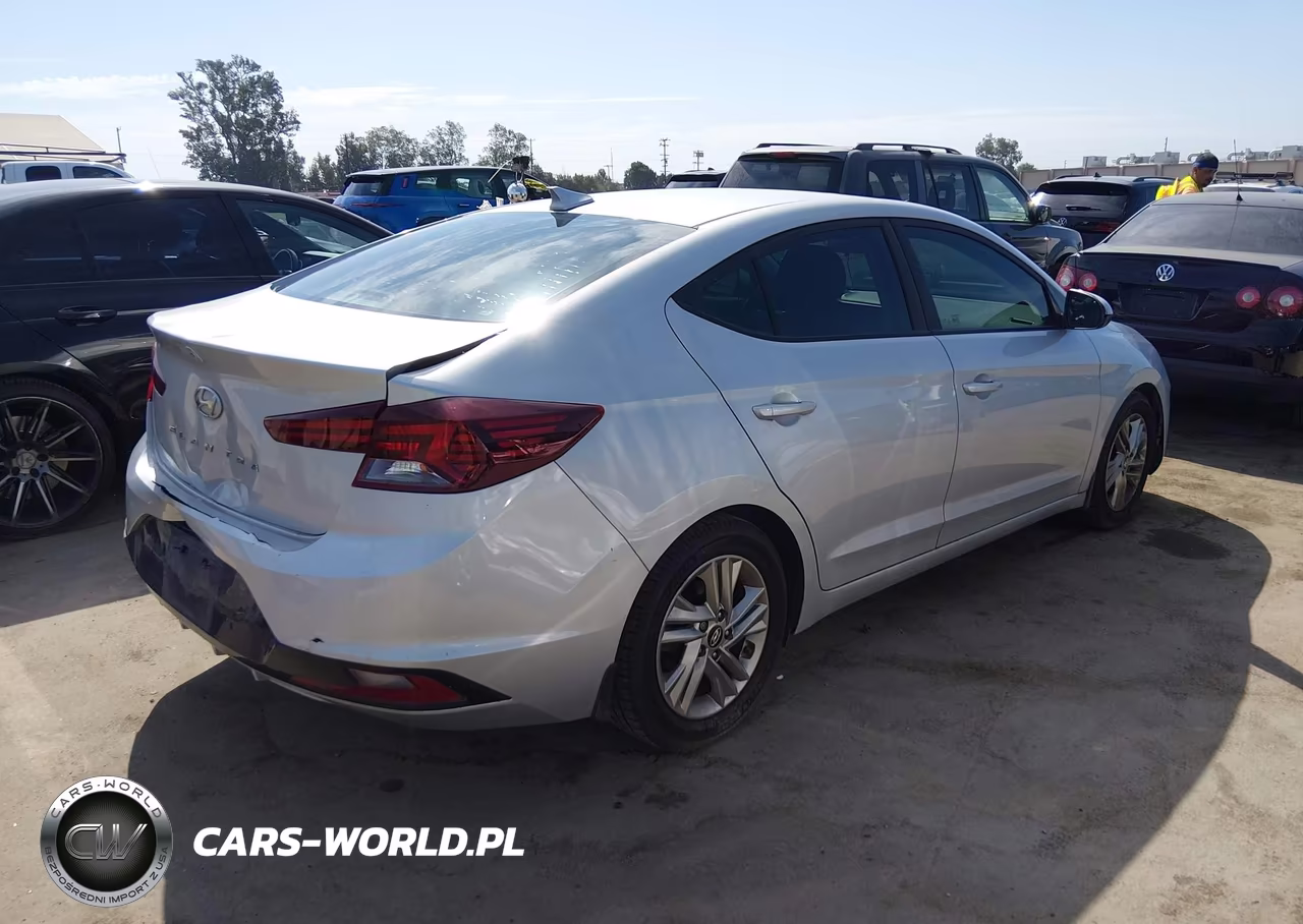 2019 Hyundai Elantra Sel VIN:5NPD84LF4KH478316 - 4
