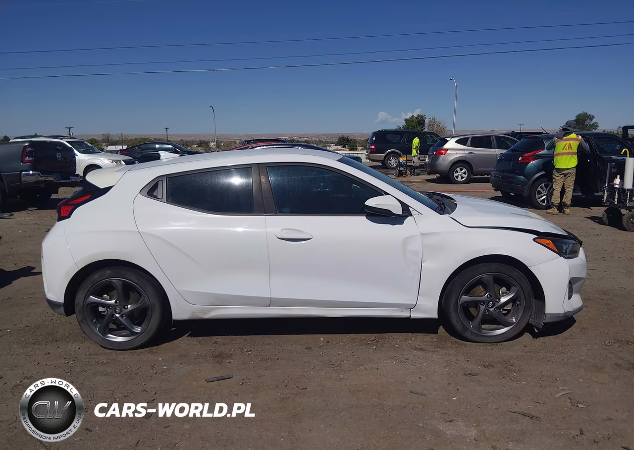 2021 Hyundai Veloster 2.0 VIN:KMHTG6AF0MU032617 - 12