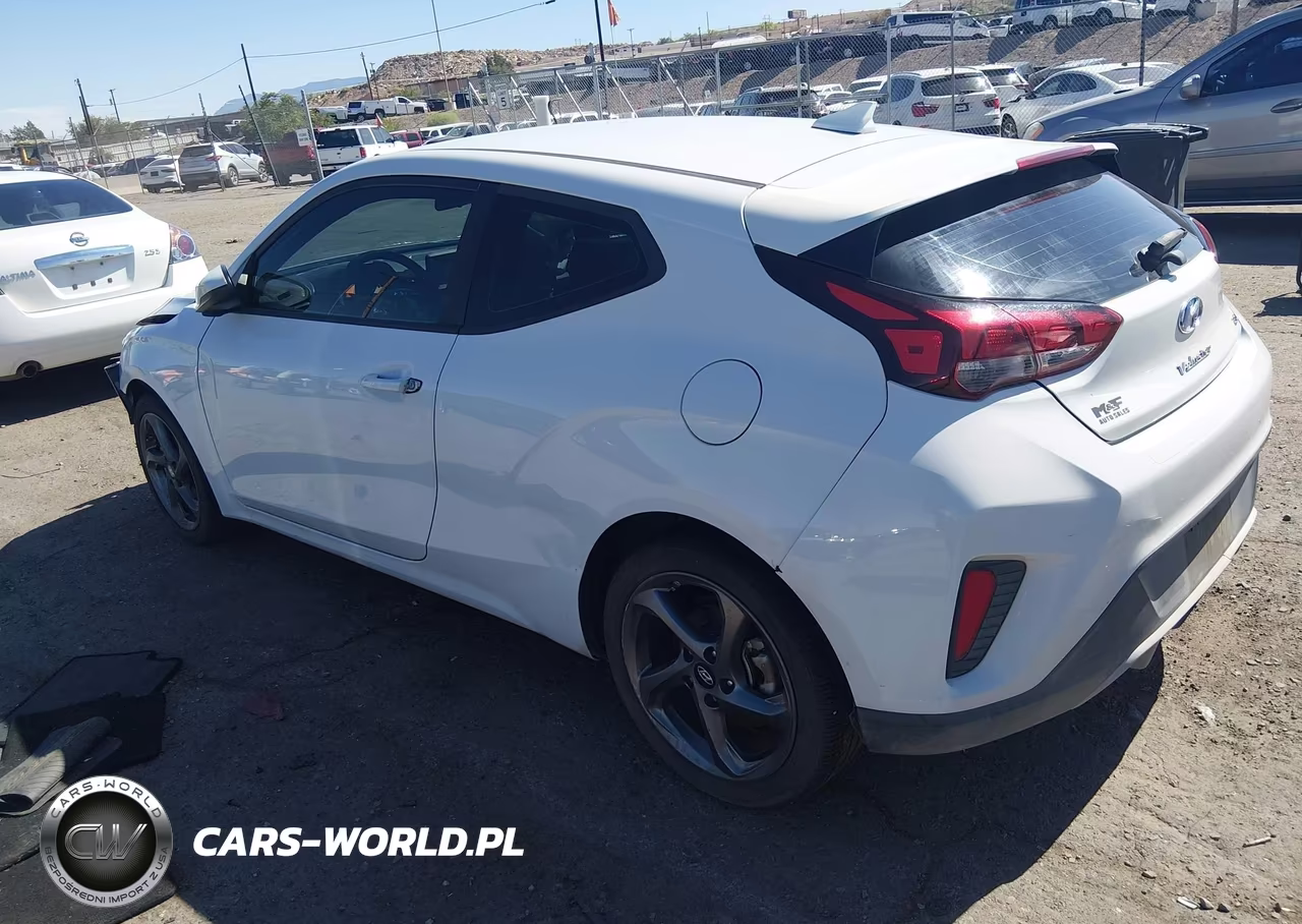 2021 Hyundai Veloster 2.0 VIN:KMHTG6AF0MU032617 - 3