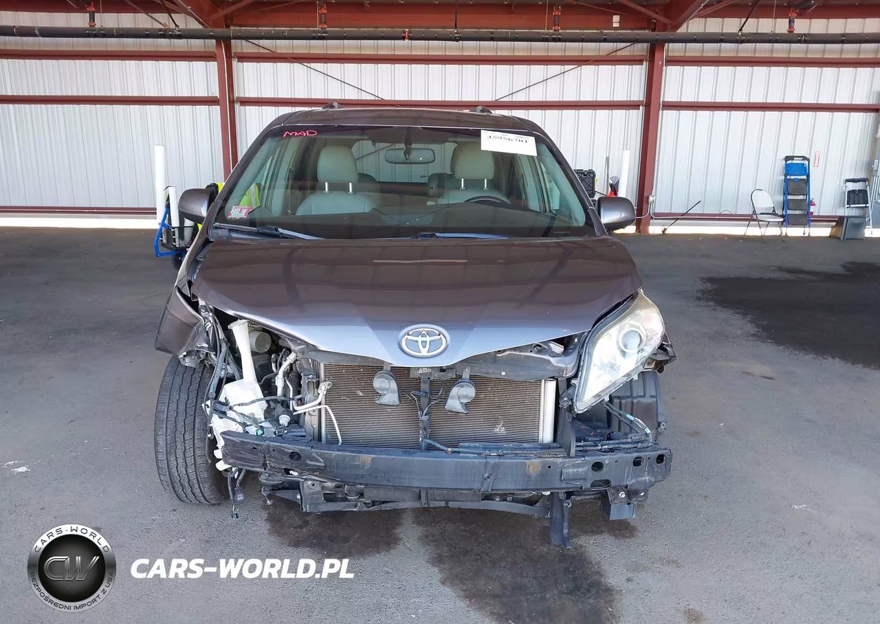 2016 Toyota Sienna Xle 8 Passenger VIN:5TDYK3DC2GS749439 - 13