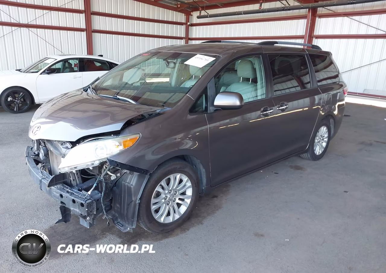 2016 Toyota Sienna Xle 8 Passenger VIN:5TDYK3DC2GS749439 - 2