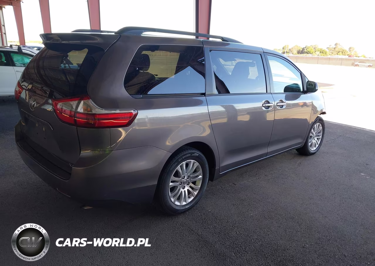 2016 Toyota Sienna Xle 8 Passenger VIN:5TDYK3DC2GS749439 - 4