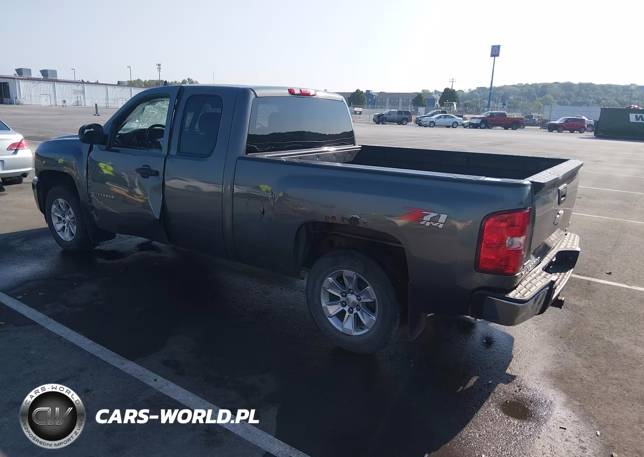 2011 Chevrolet Silverado 1500 Lt VIN:1GCRKSE37BZ329552 - 3