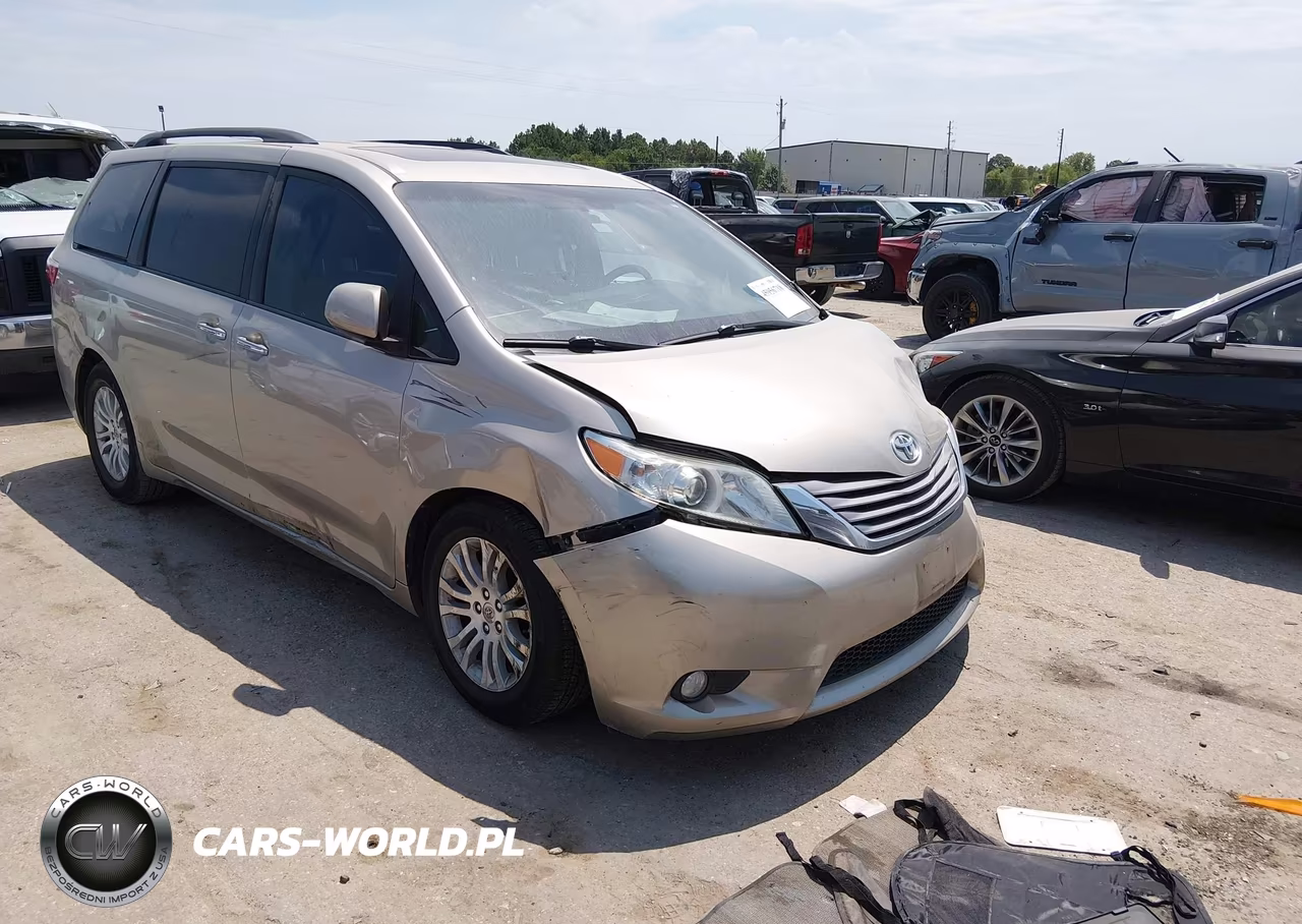 2016 Toyota Sienna Xle 8 Passenger
