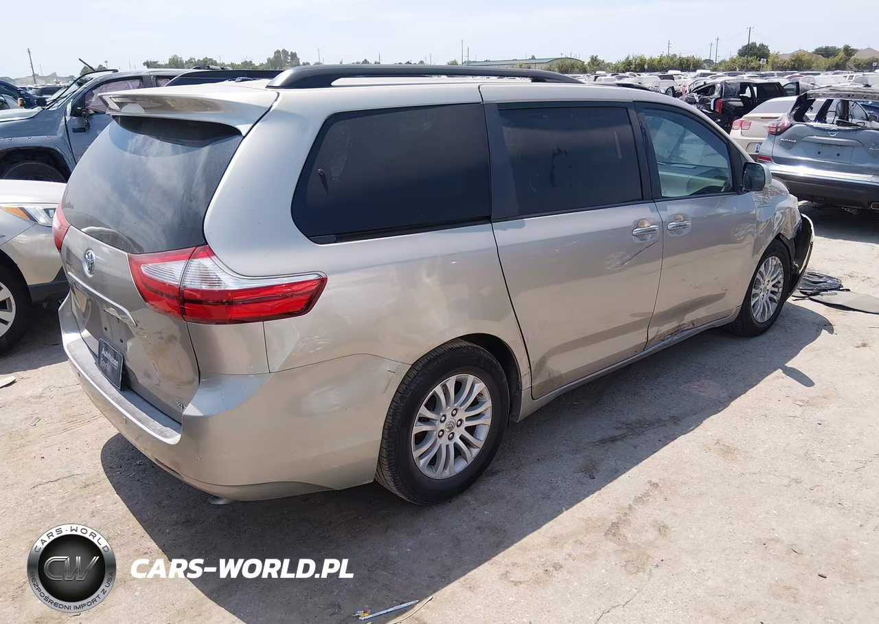 2016 Toyota Sienna Xle 8 Passenger VIN:5TDYK3DCXGS701848 - 4