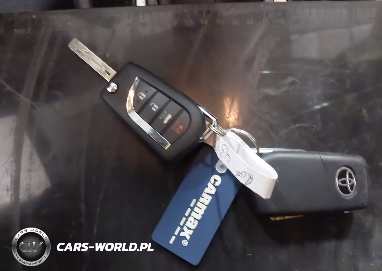 2021 Toyota Corolla Le VIN:JTDEPMAEXMJ189078 - 11