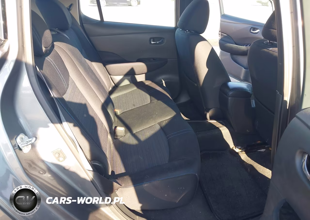 2018 Nissan Leaf Sv VIN:1N4AZ1CP0JC306565 - 8