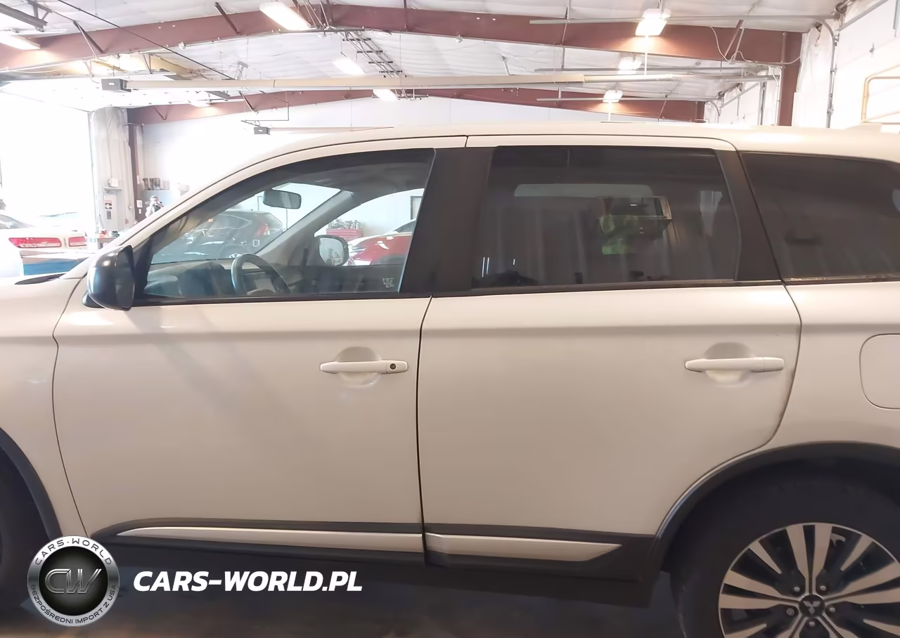 2019 Mitsubishi Outlander Es VIN:JA4AD2A37KZ008215 - 14