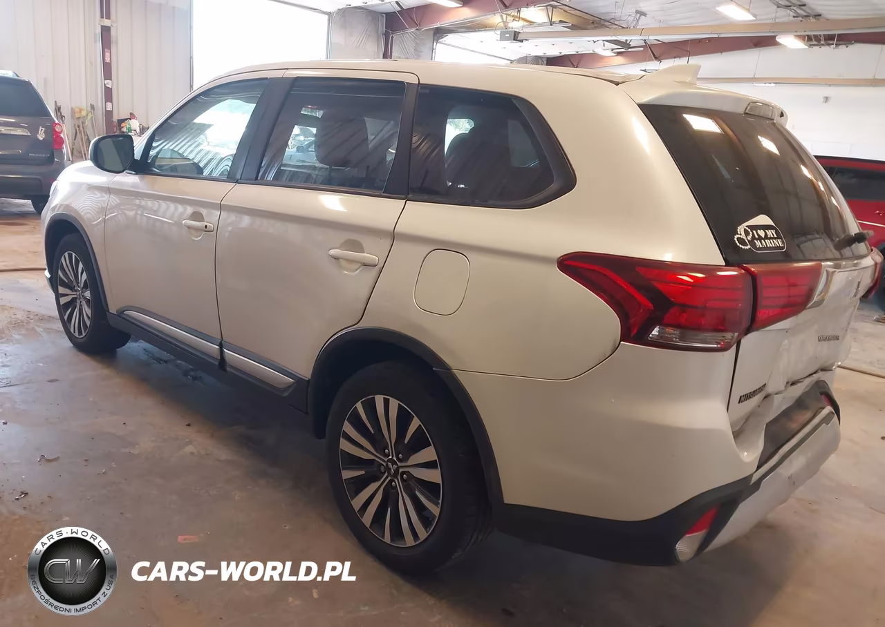 2019 Mitsubishi Outlander Es VIN:JA4AD2A37KZ008215 - 3
