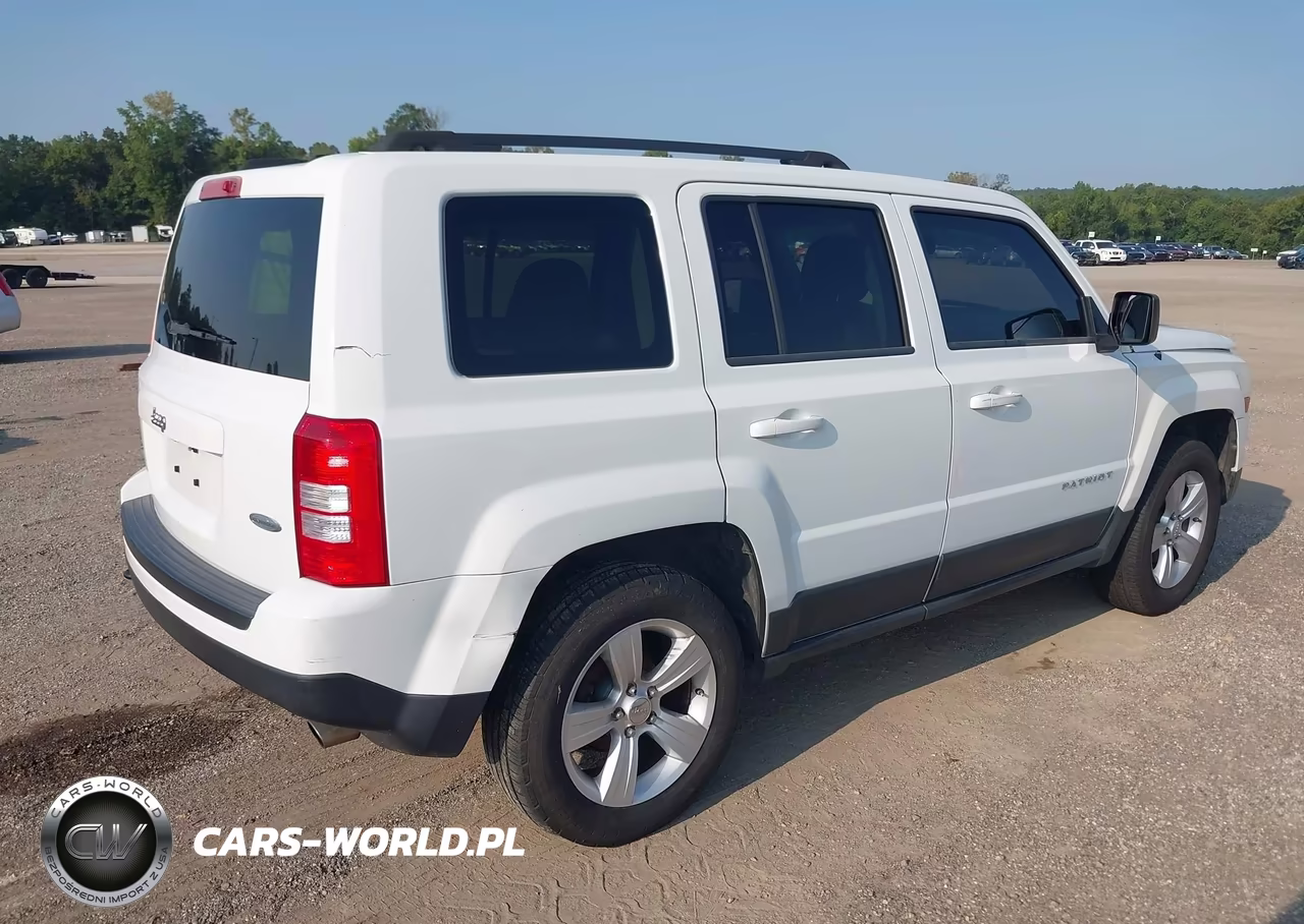 2012 Jeep Patriot Latitude VIN:1C4NJRFB9CD659272 - 4