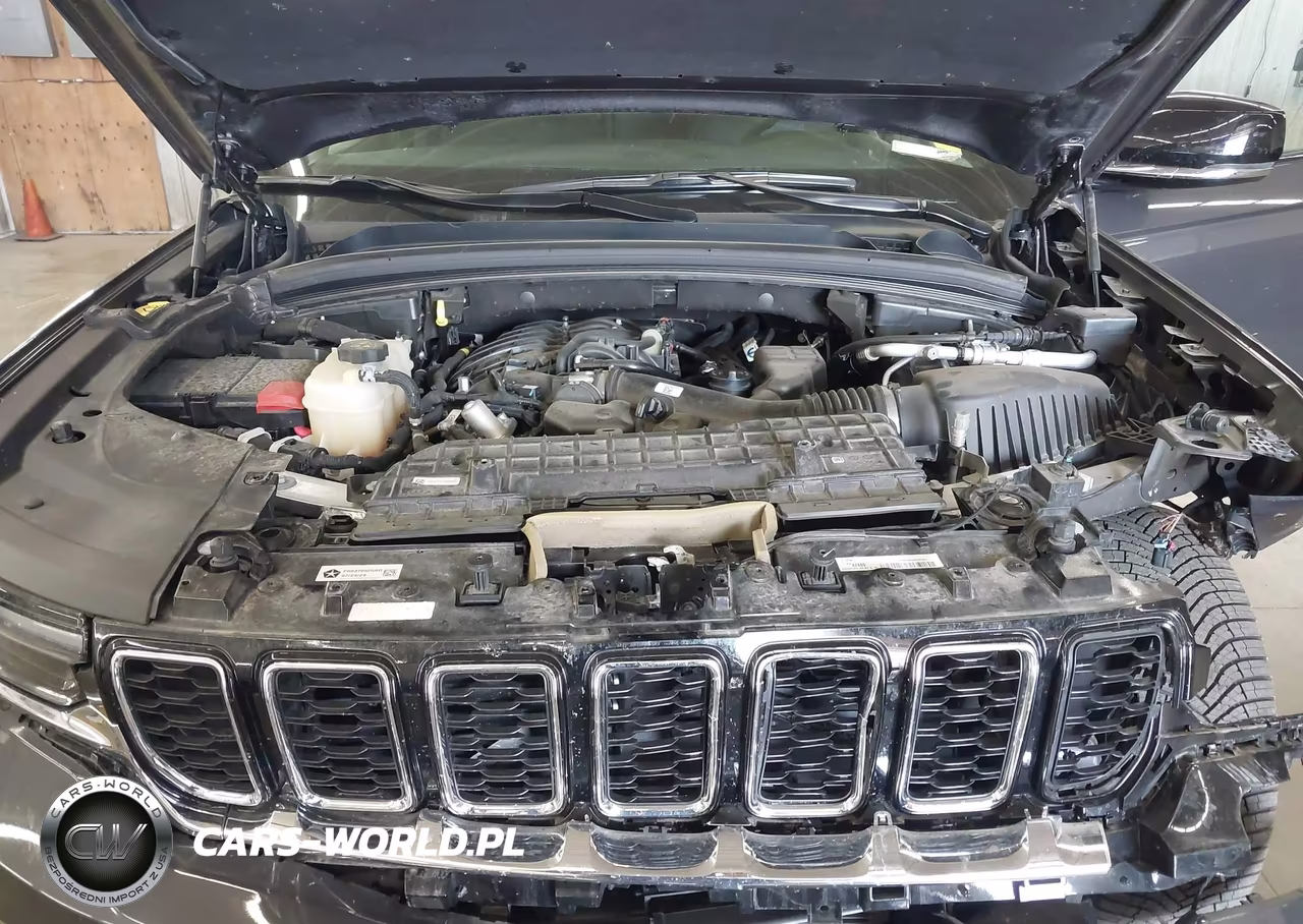 2024 Jeep Grand Cherokee Limited 4X4 VIN:1C4RJHBG6RC251811 - 10